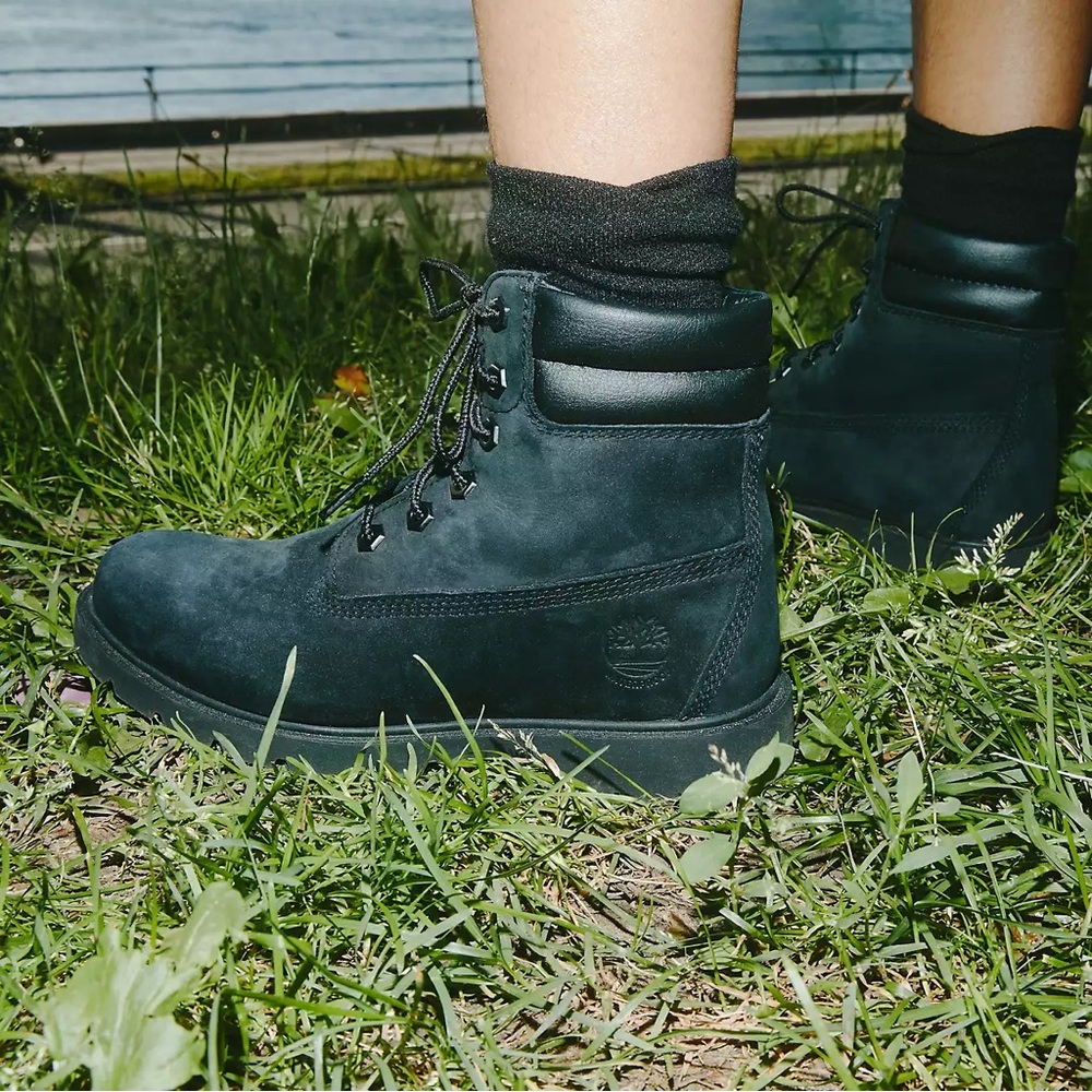 Timberland Classic 6-inch Waterproof Boots | Women | size 7